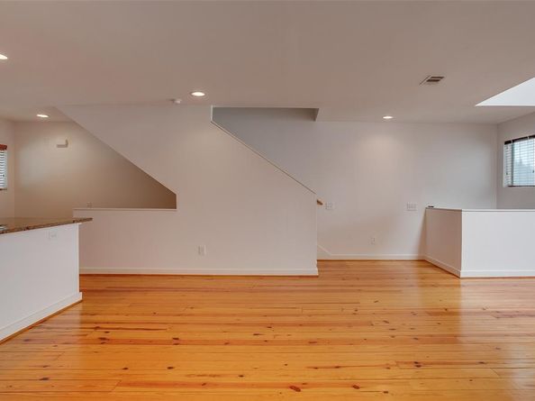 3840  San Jacinto Street , Dallas Texas 75204