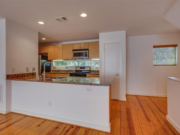 3840  San Jacinto Street , Dallas Texas 75204