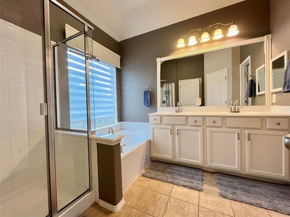 1105  Prairie Heights Drive , Fort Worth Texas 76108