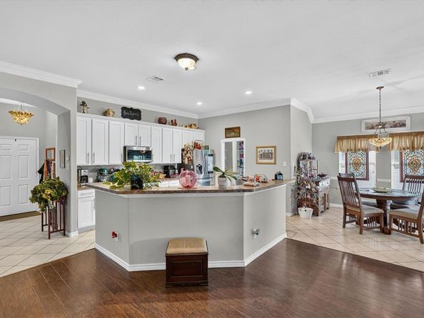 1008  Bell Manor Drive , Savannah Texas 76227