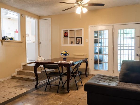 1010  Mcclendon Street , Irving Texas 75061