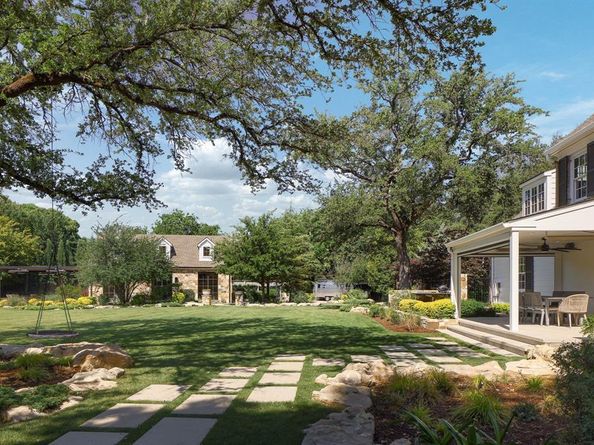 4506  Isabella Lane , Dallas Texas 75229