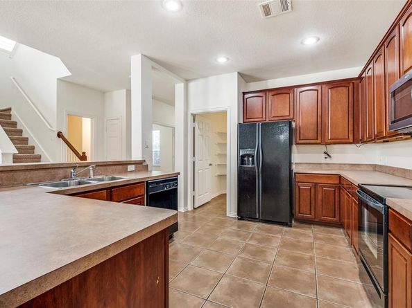 10256  Franklin Drive , Providence Village Texas 76227