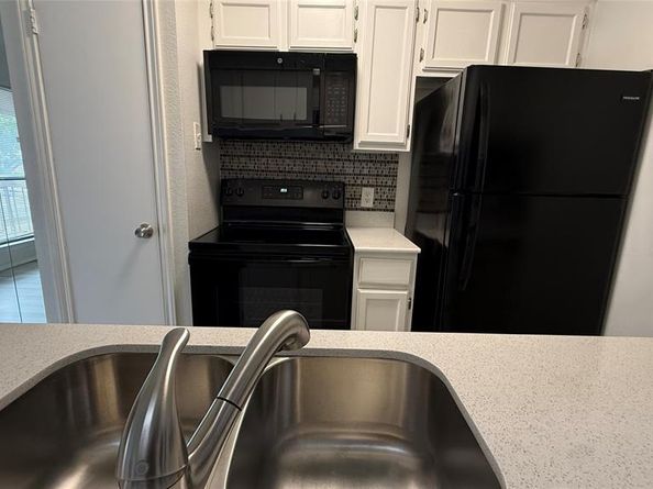 5750  Phoenix Drive  4, Dallas Texas 75231