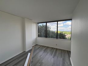 5200  Keller Springs Road  526, Dallas Texas 75248