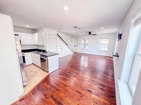 2809  Minert Street , Dallas Texas 75219