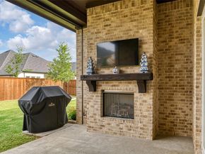 2625  Somerset Lane , Celina Texas 75009