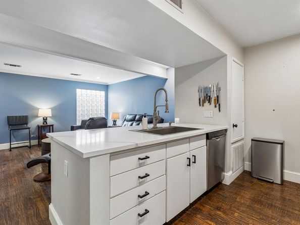 4134  Travis Street  3, Dallas Texas 75204