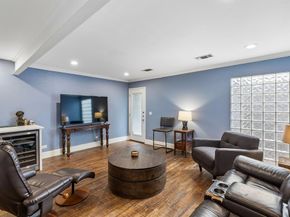 4134  Travis Street  3, Dallas Texas 75204