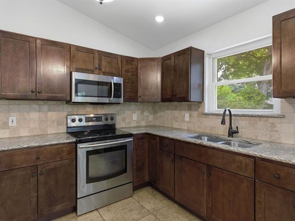 7008  Wayfarer Trail , Fort Worth Texas 76137