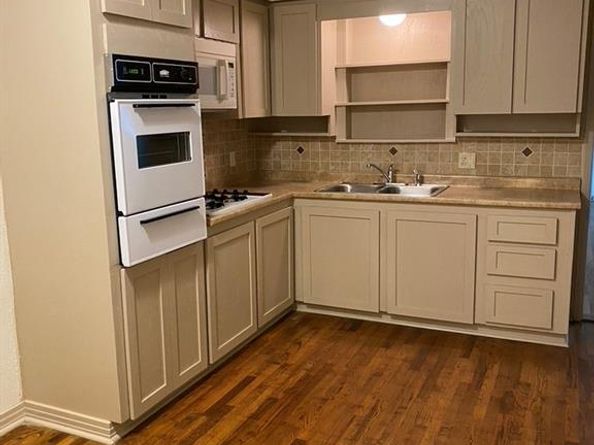 161  Hood Street , Cedar Hill Texas 75104