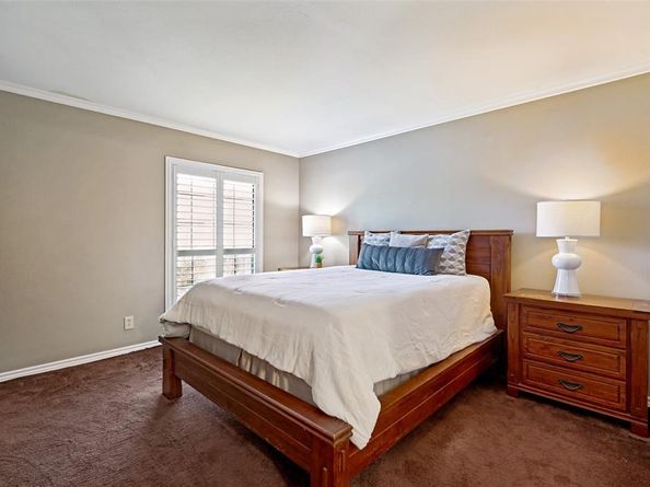 15151  Berry Trail  1211, Dallas Texas 75248