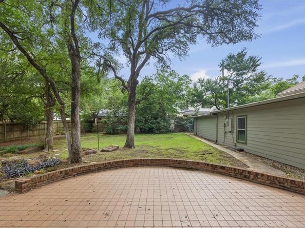 401 N Bailey Avenue , Fort Worth Texas 76107