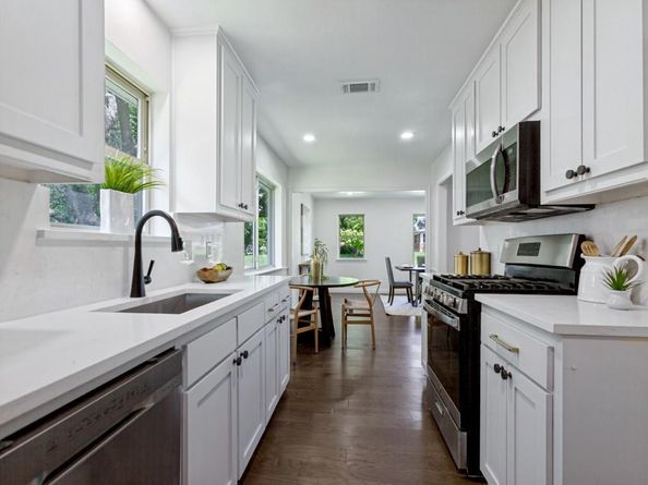 8434  Bellingham Drive , Dallas Texas 75228