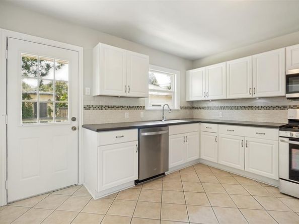 558  Kirkwood Drive , Dallas Texas 75218