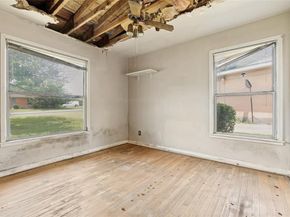 1112 E Ann Arbor Avenue , Dallas Texas 75216