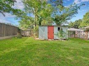 1615  Cresthaven Drive , Pantego Texas 76013