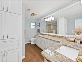 1615  Cresthaven Drive , Pantego Texas 76013