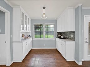 1615  Cresthaven Drive , Pantego Texas 76013