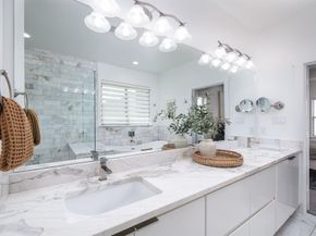 2415  Knight Street  A, Dallas Texas 75219