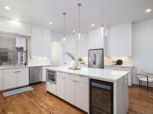 2415  Knight Street  A, Dallas Texas 75219