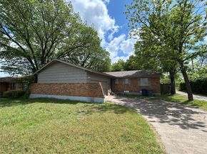 4712  Mark Trail Way , Dallas Texas 75232