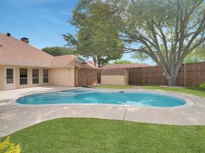 1304  Carriage Creek Drive , DeSoto Texas 75115