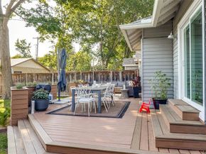 1023  Mount Auburn Avenue , Dallas Texas 75223