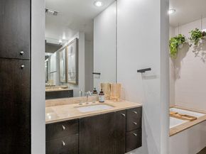 2323 N Houston Street  204, Dallas Texas 75219