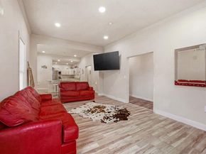 314 N Harding Street , Fort Worth Texas 76102
