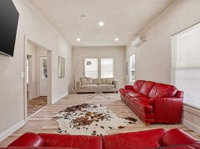 314 N Harding Street , Fort Worth Texas 76102