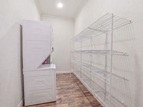 314 N Harding Street , Fort Worth Texas 76102