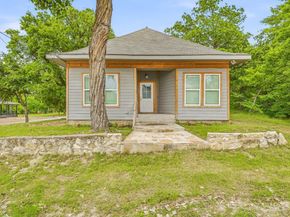 314 N Harding Street , Fort Worth Texas 76102
