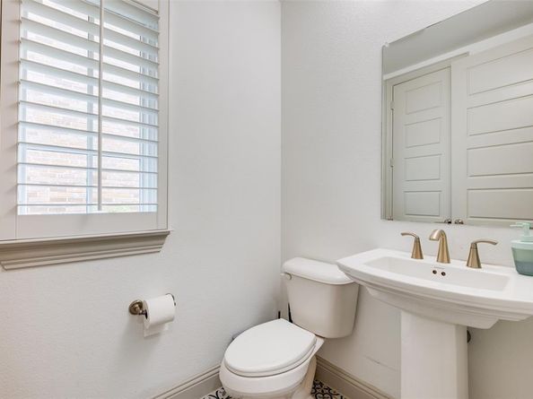 7124  Soto Street , Dallas Texas 75223