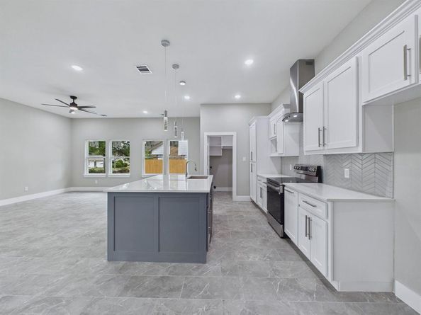 948  Marion Avenue , Fort Worth Texas 76104