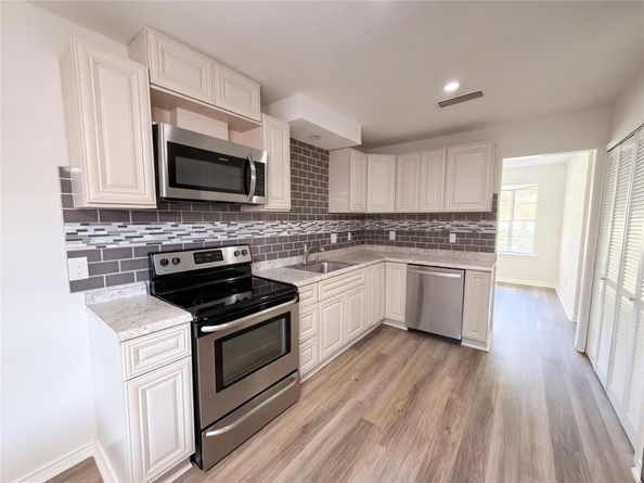 4911  Rollingwood Court , Garland Texas 75043