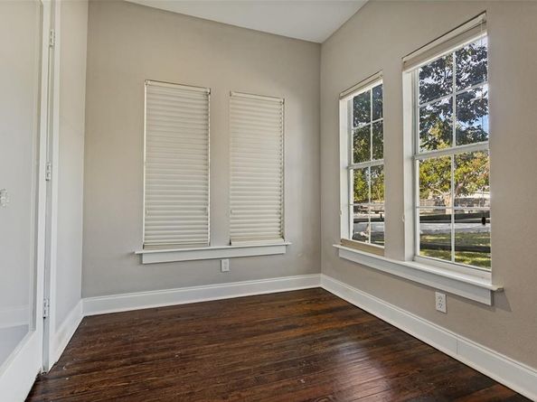 1221  Main Street , Garland Texas 75040