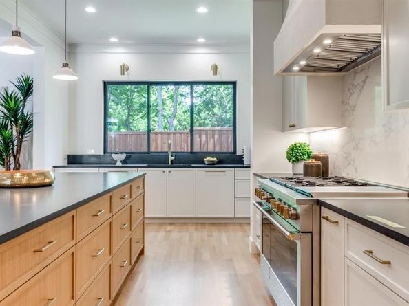 1622  Old Gate Lane , Dallas Texas 75218