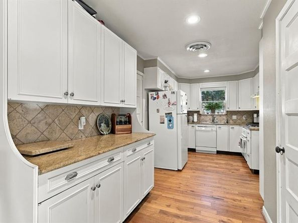 6441  Drury Lane , Fort Worth Texas 76116