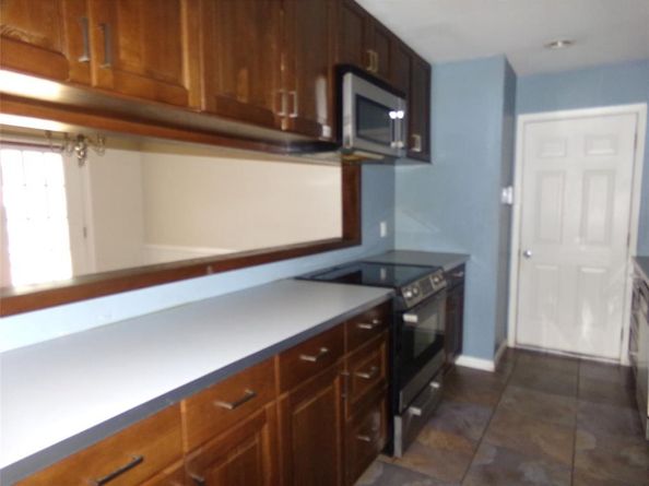211 S Alexander Avenue , Duncanville Texas 75116