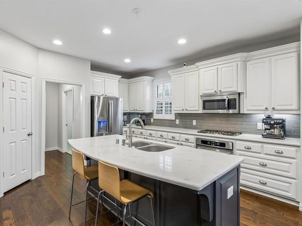 7109  New Bury Court , Rowlett Texas 75089
