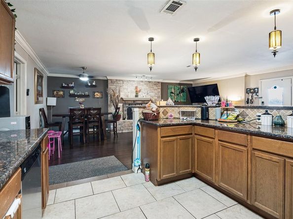 3802  Yellowstone Street , Irving Texas 75062