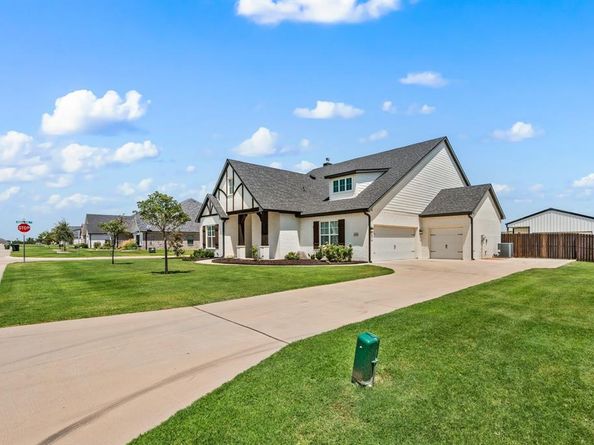 8908  Lazy Oak Drive , Justin Texas 76247