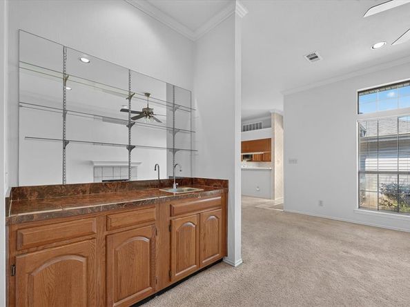 9711  Springtree Lane , Dallas Texas 75243