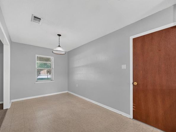 108 S Lakeview Drive , Lake Dallas Texas 75065