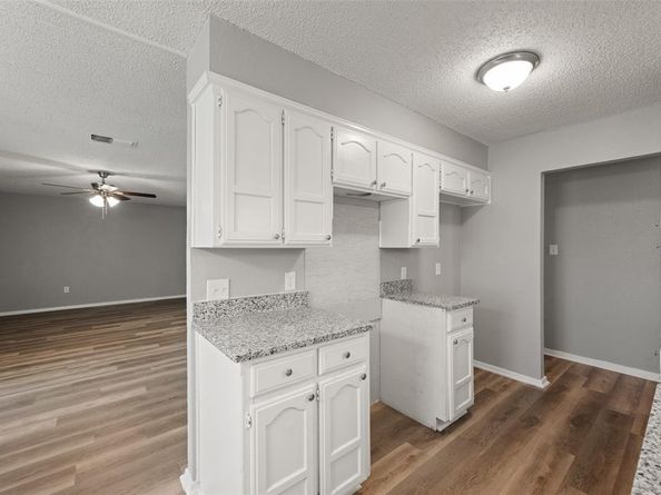 5616  Burton Avenue , Fort Worth Texas 76119