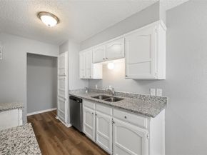 5616  Burton Avenue , Fort Worth Texas 76119