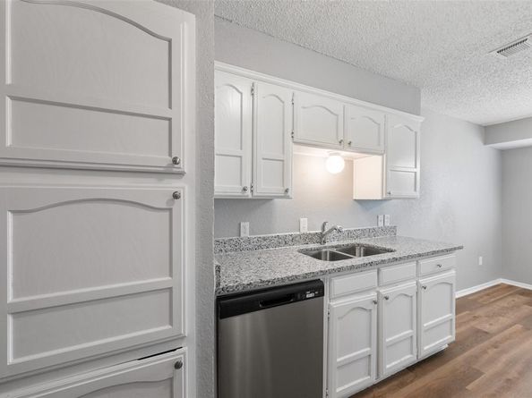 5616  Burton Avenue , Fort Worth Texas 76119