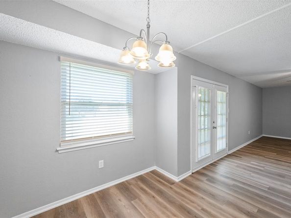5616  Burton Avenue , Fort Worth Texas 76119