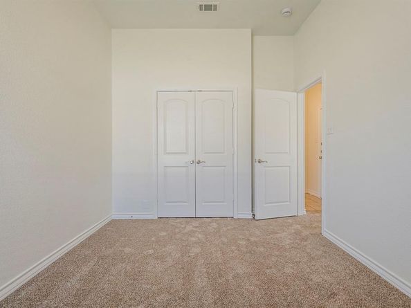 977  Crowder Drive , Crowley Texas 76036